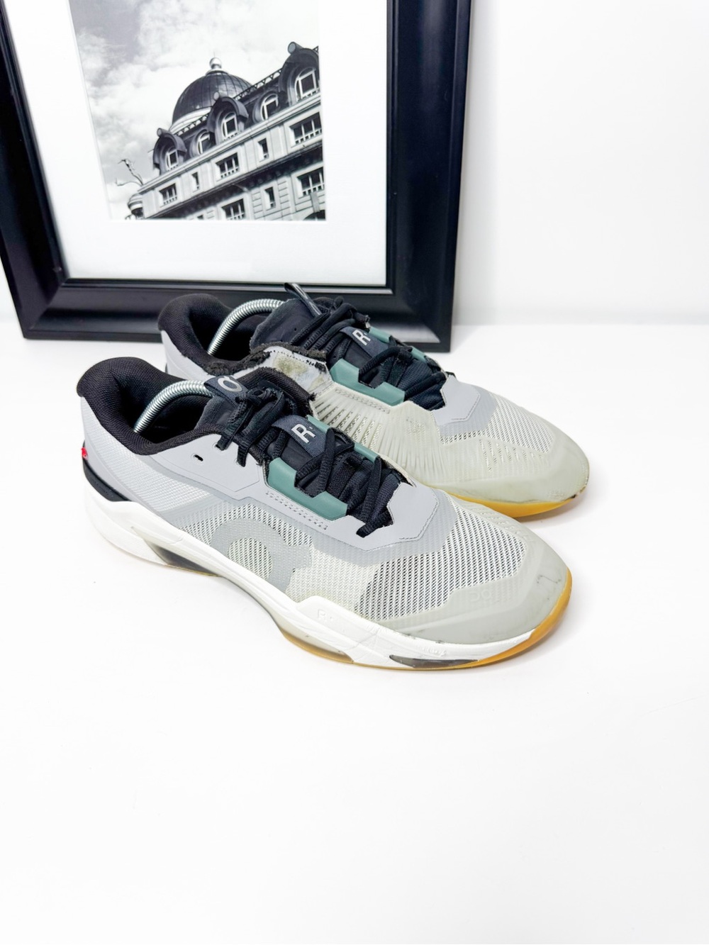 On THE ROGER Advantage Pro Men’s Tennis Pickleball Shoes Size 12